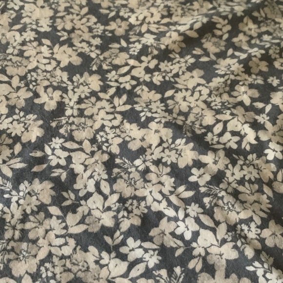 Old Navy Floral Gray Women's Top Size 2X - Picture 3 of 8